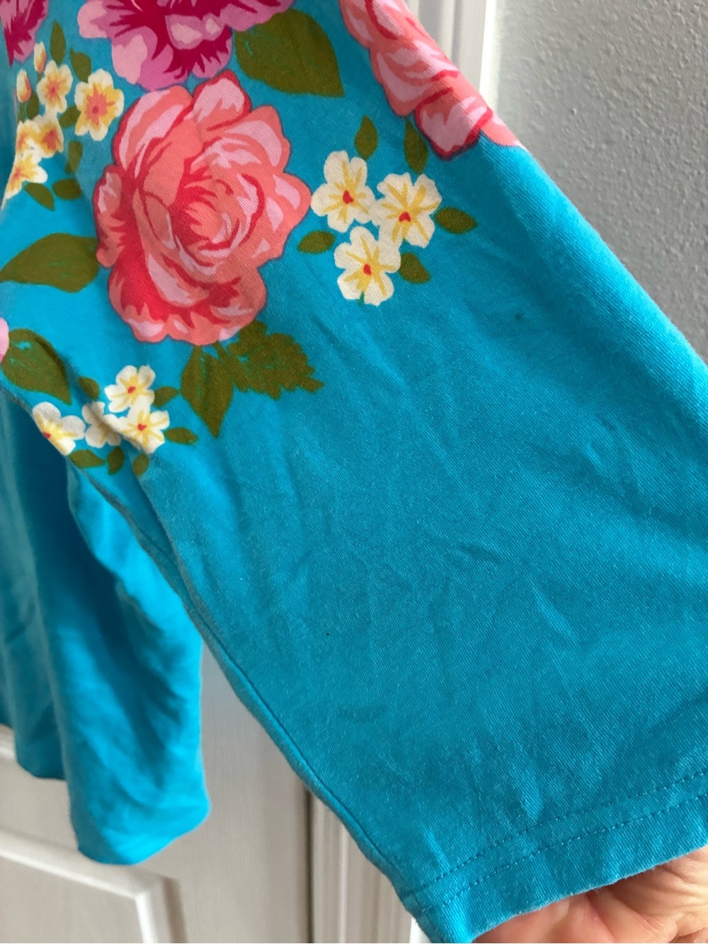 Quaker Factory Floral top Size Large - Picture 3 of 5